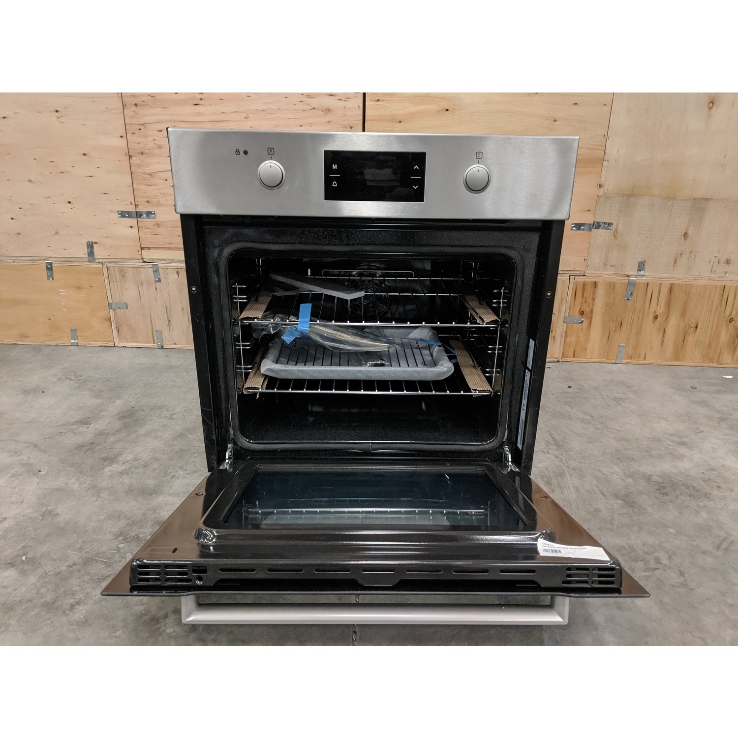 GRADE A3 - electriQ 68L Pyrolytic Self Cleaning Electric Single Oven in ...