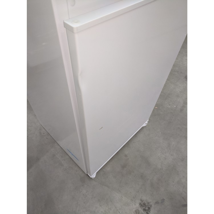 GRADE A3 - electriQ 54cm Wide 235L 50-50 Integrated Upright Fridge Freezer - White