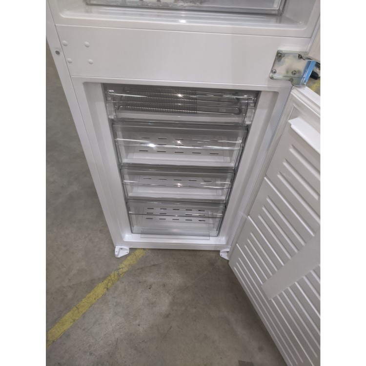 GRADE A3 - electriQ 235 Litre Integrated Fridge Freezer 50/50 Split 177cm Tall A+ Energy Rating 54cm Wide - White