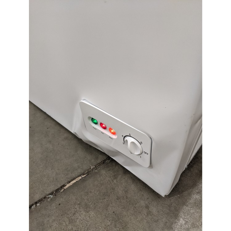 GRADE A3 - electriQ 300 Litre Chest Freezer 67cm Deep A+ Energy Rating 112cm Wide - White