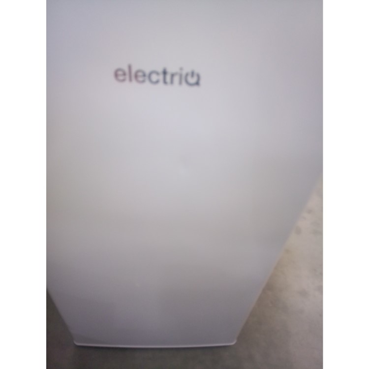 GRADE A2 - electriQ 62 Litre Freestanding Under Counter Fridge with Ice Box  84.5cm Tall 45cm Wide - White