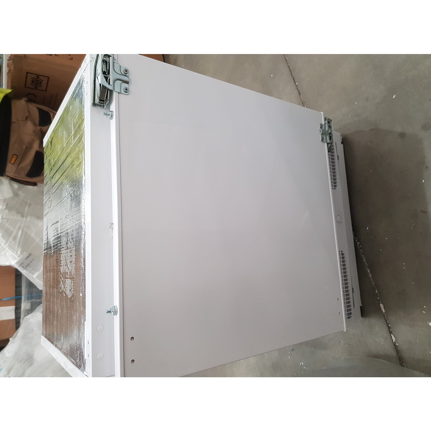 Refurbished electriQ EQBUINTFREEZER Integrated 95 Litre Under Counter Freezer White electriQ