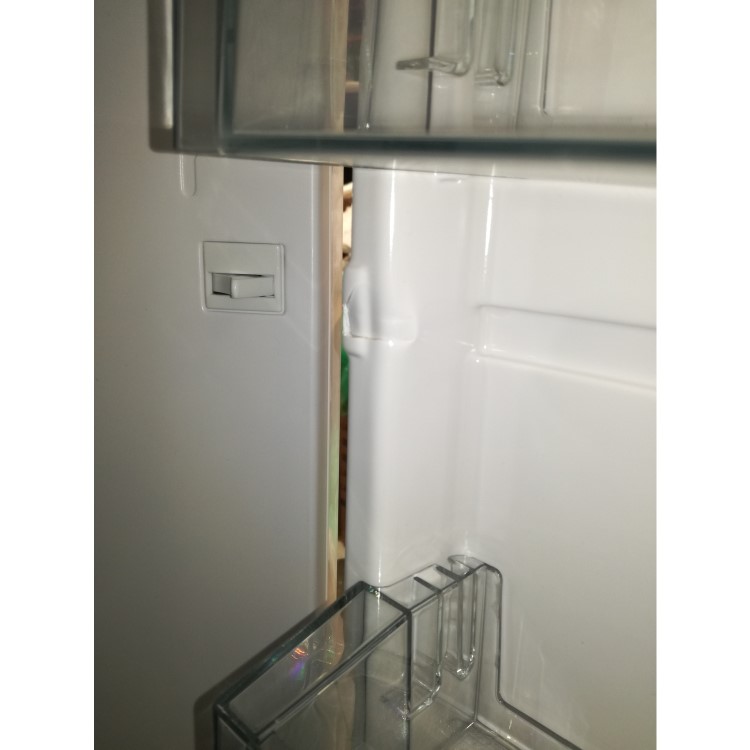 Refurbished electriQ 235 Litre Integrated Fridge Freezer 50/50 Split 177cm Tall  54cm Wide - White