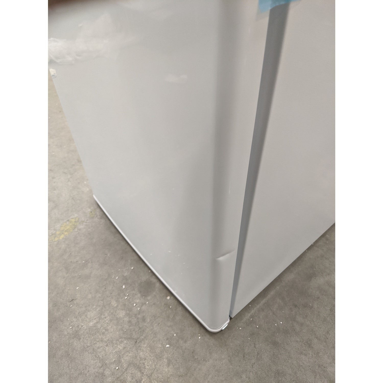 Refurbished electriQ 61 Litre Freestanding Under Counter Larder 
