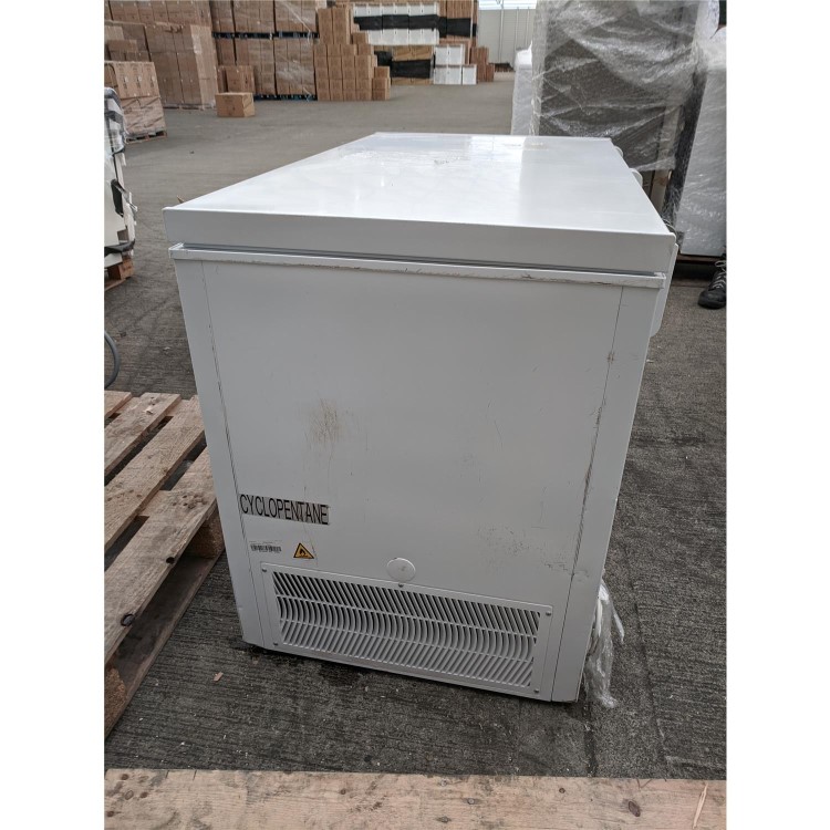 Refurbished electriQ 300 Litre Chest Freezer 67cm Deep  112cm Wide - White