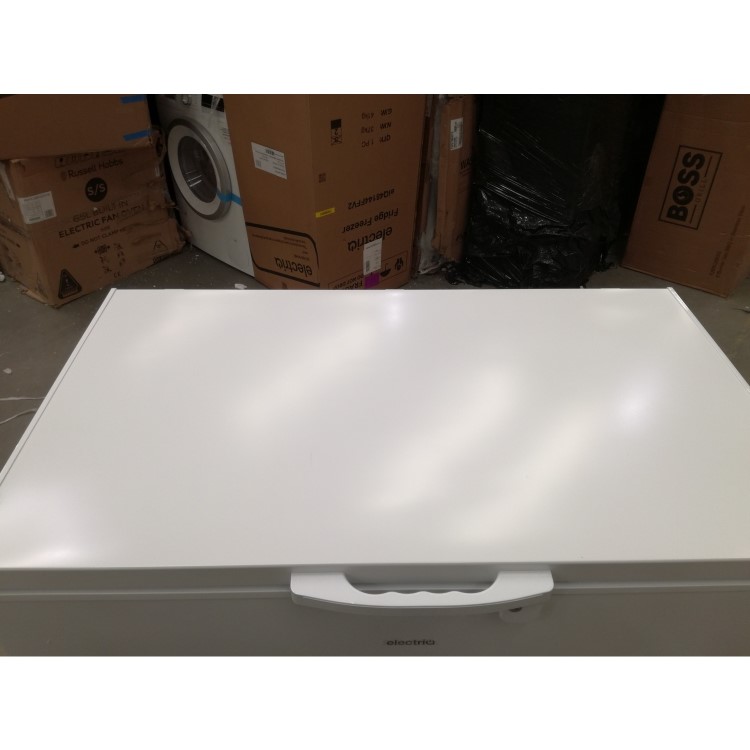Refurbished electriQ 300 Litre Chest Freezer 67cm Deep 112cm Wide - White