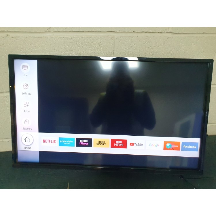 Refurbished electriQ 32" Full HD LED Smart TV with Freeview HD and Freeview Play