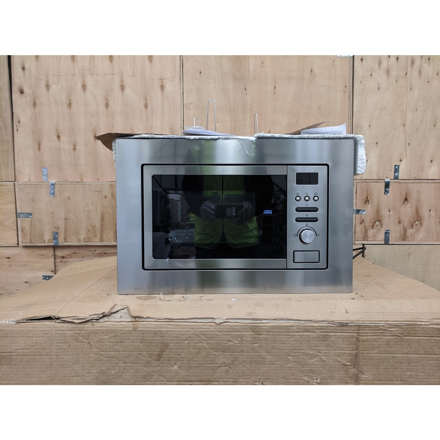 Refurbished electriQ EIQMOGBI20 Built In 20L with Grill 800W Digital