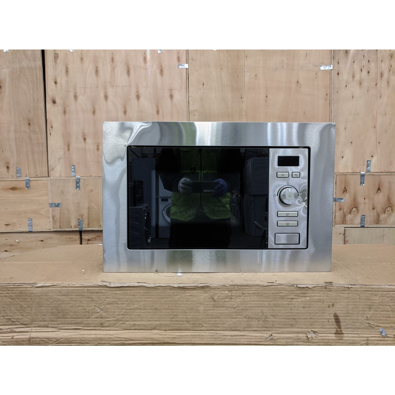 Refurbished electriQ EIQMOGBI20 Built In 20L with Grill 800W Digital