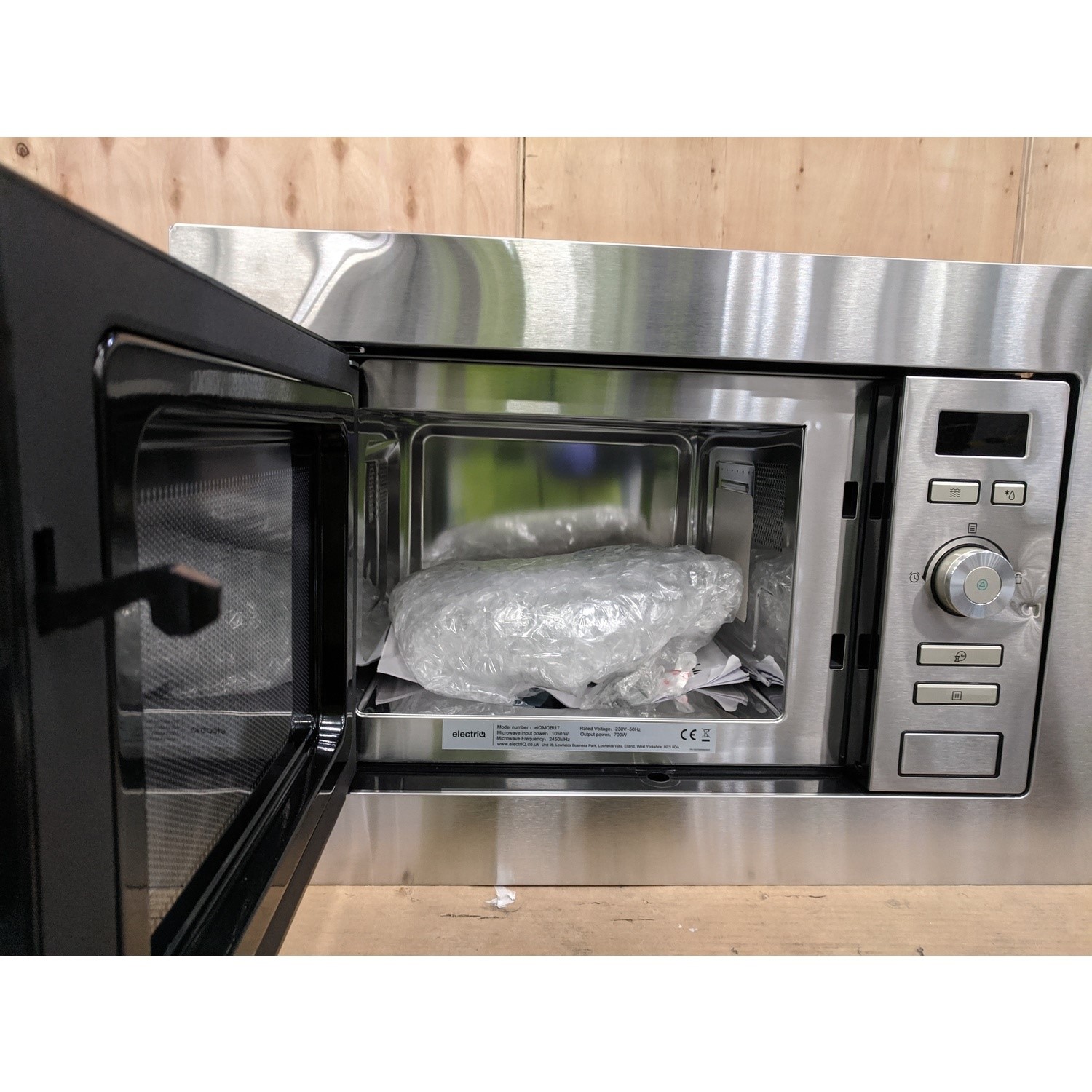 Refurbished electriQ EIQMOGBI20 Built In 20L with Grill 800W Digital