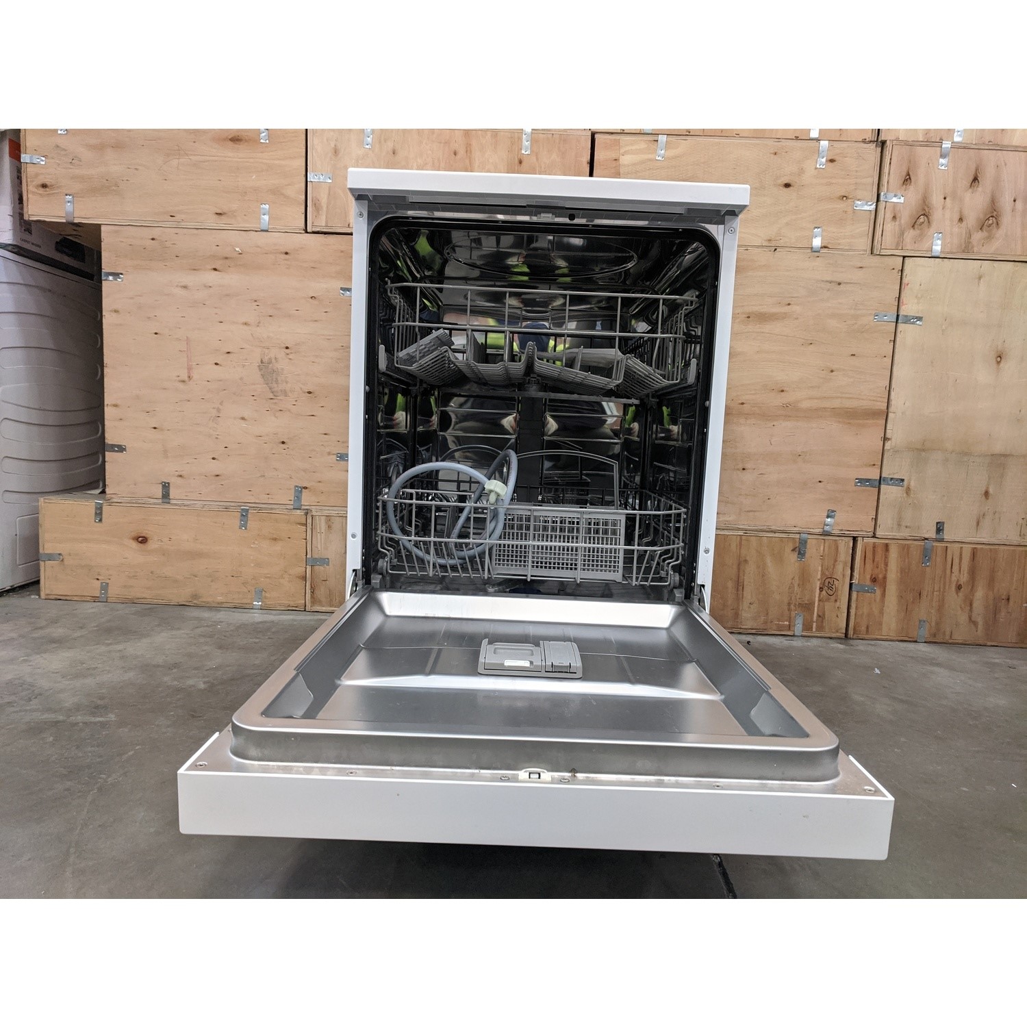 Refurbished electriQ EQ60DWDO 12 Place Freestanding Dishwasher White