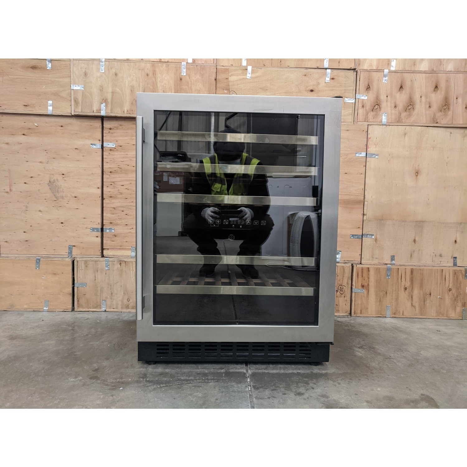 Refurbished electriQ EQ60WINESS Freestanding 45 Bottle Dual Zone Under