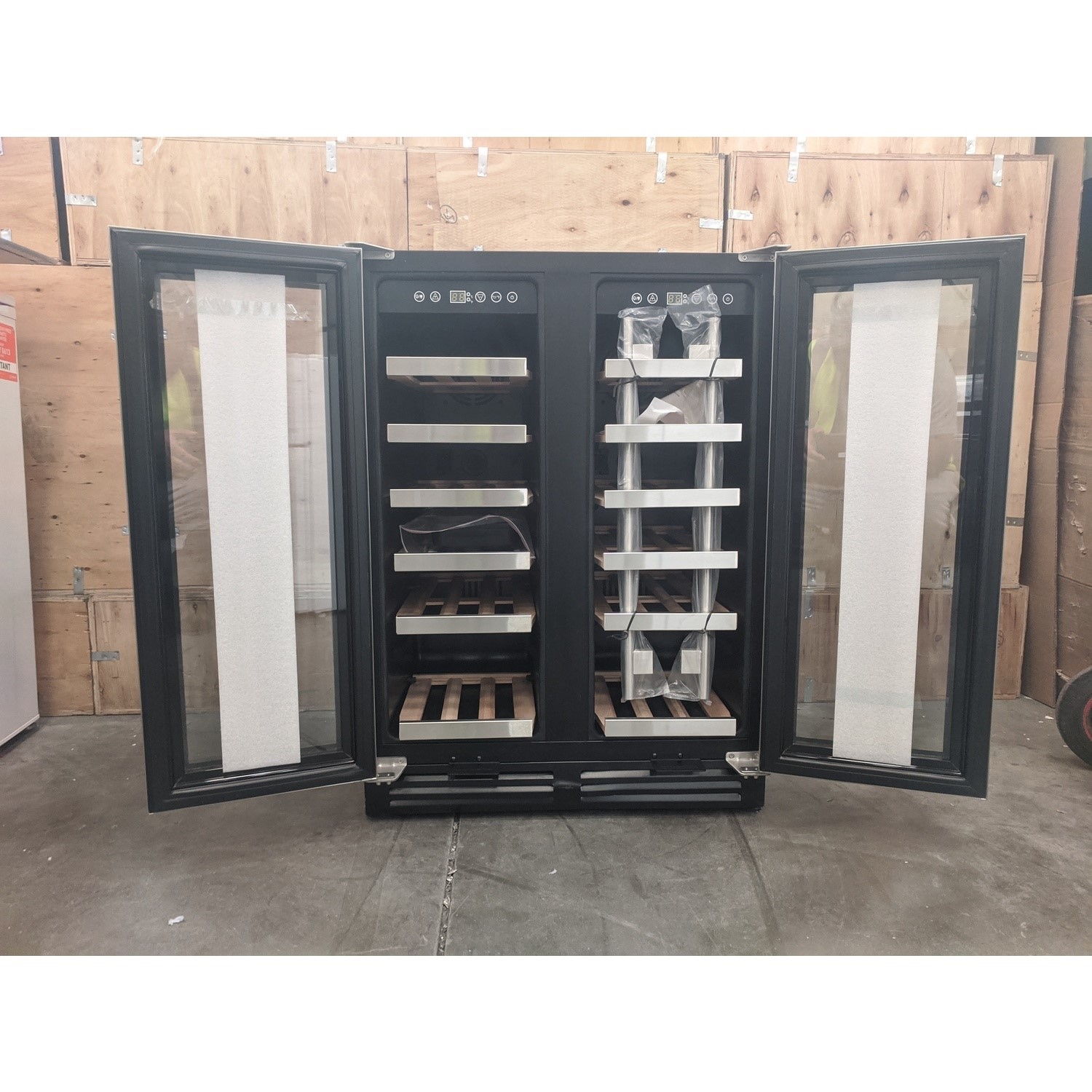 Refurbished electriQ EQWINECH60DD Freestanding 36 Bottle Dual Zone