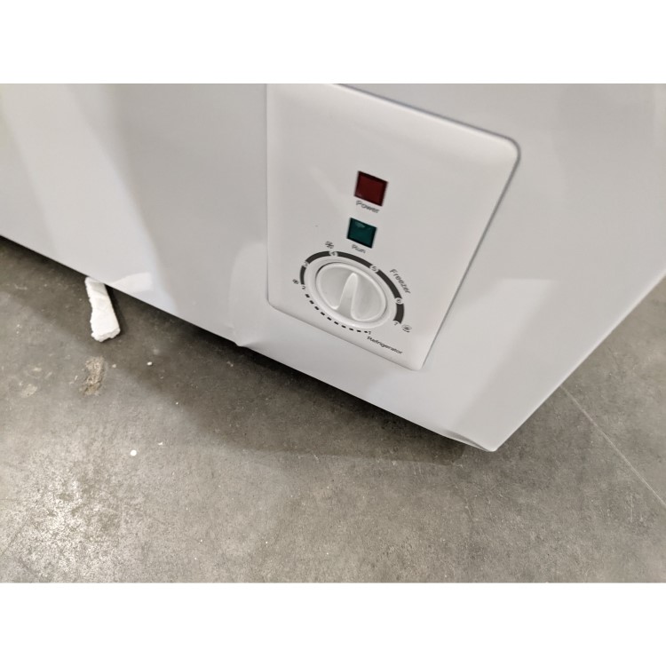 Refurbished electriQ EIQCHEST99LED 99 Litre Chest Freezer With Outbuilding Use White