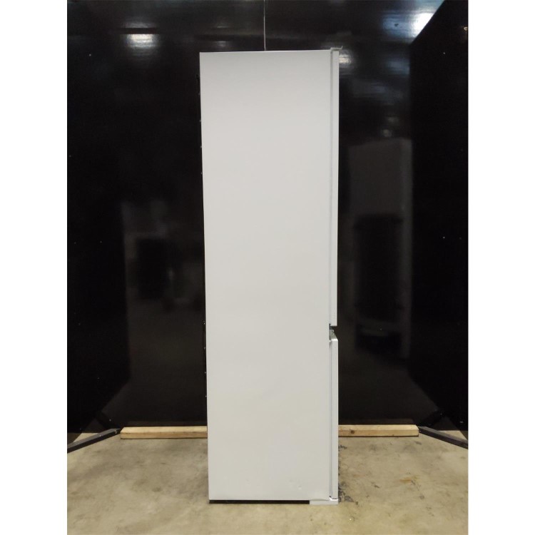 Refurbished electriQ EQINTFF7030HVE Integrated 249 Litre 70/30 Fridge Freezer White