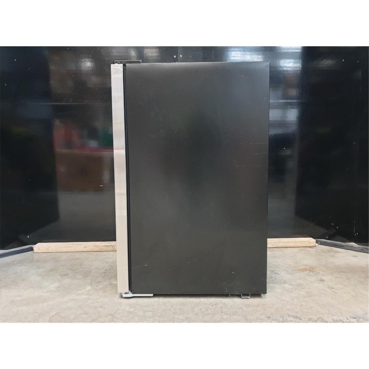 Refurbished electriQ eiQ115DFSS 115 Litre Drinks Fridge Black with Stainless Steel Trim