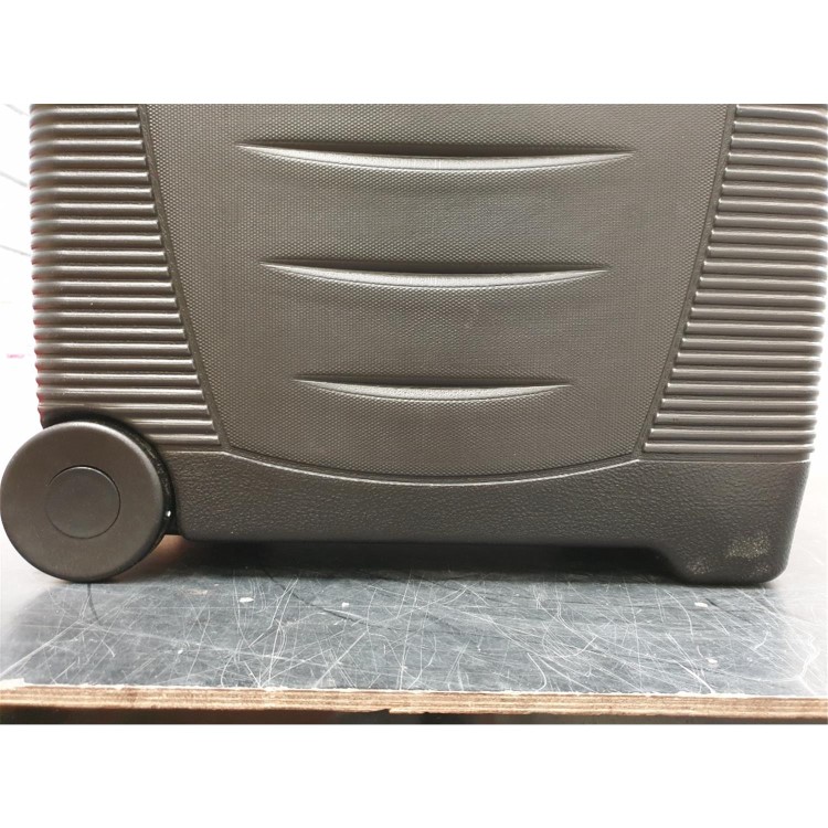 Refurbished electriQ eiQ45LCOOLBOXVE 45 Litre Portable Cooler Box Black