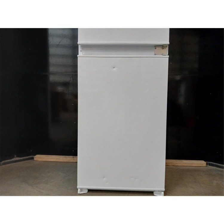 GRADE A3 - electriQ 230 Litre 177cm Frost Free 50/50 Integrated Fridge Freezer - White with Sliding Door Hinge