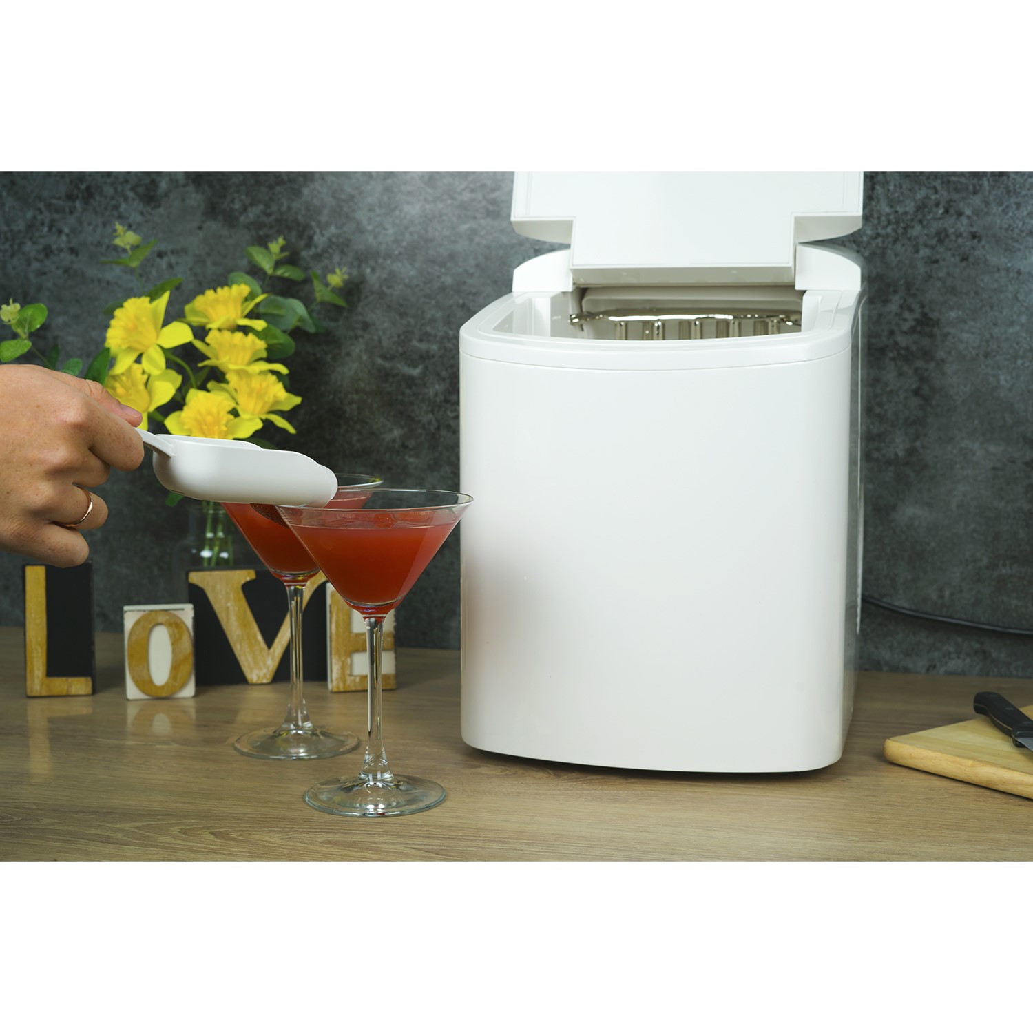 electriQ Countertop Ice Maker in White electriQ