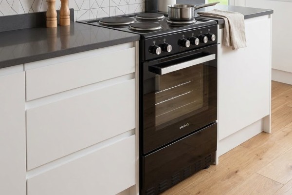 electriQ 50cm Electric Cooker with Sealed Plate Hob - Black