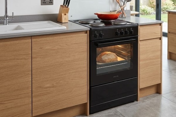 electriQ 60cm Electric Cooker with Sealed Plate Hob - Black